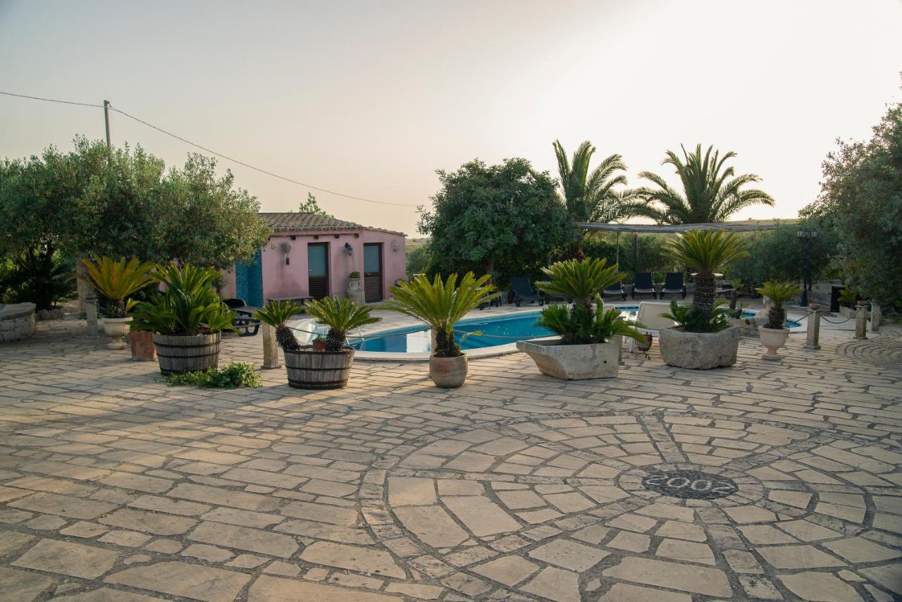 Dependance In Villa Con Piscina Ragusa Exterior foto