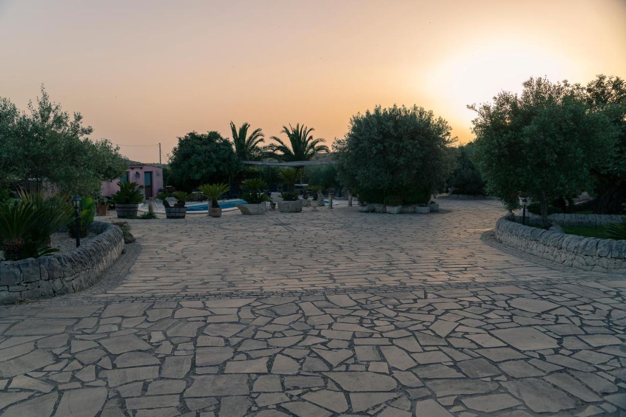 Dependance In Villa Con Piscina Ragusa Exterior foto