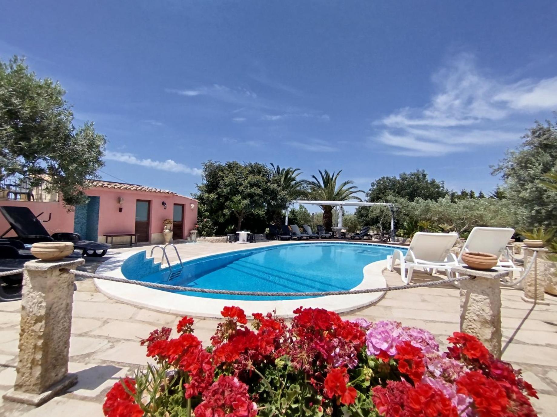 Dependance In Villa Con Piscina Ragusa Exterior foto